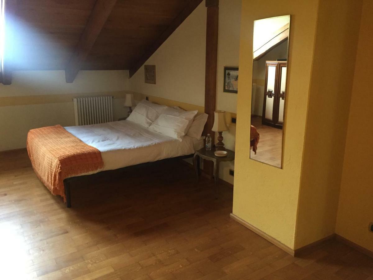 Villa Bonelli Bed & Fest Savigliano Exteriör bild