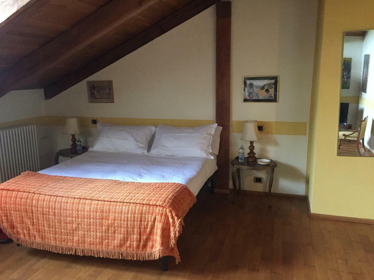 Villa Bonelli Bed & Fest Savigliano Exteriör bild