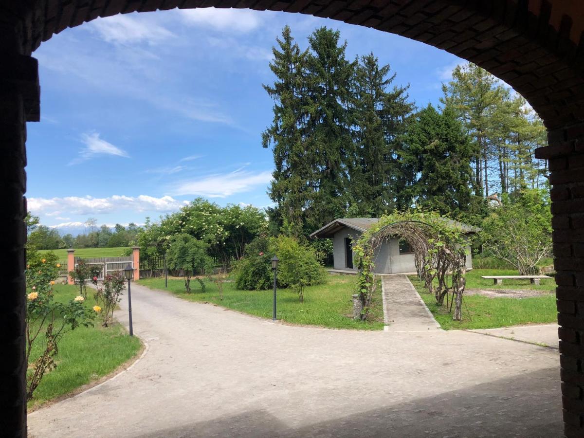 Villa Bonelli Bed & Fest Savigliano Exteriör bild